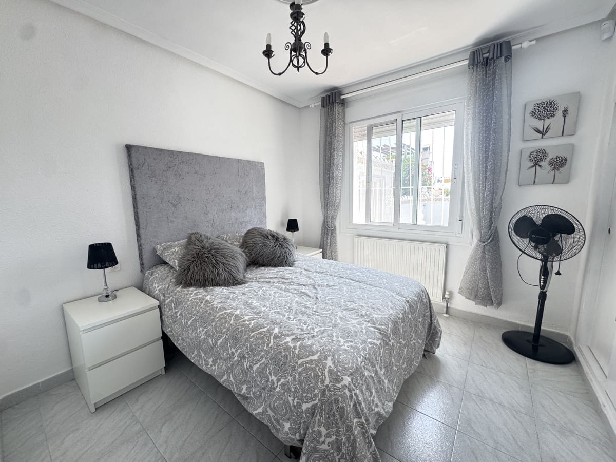 2 makuuhuone Huvila myytävänä paikassa Alicante kaupunki mukana uima-altaan - 299 995 € (Ref: 9856238)