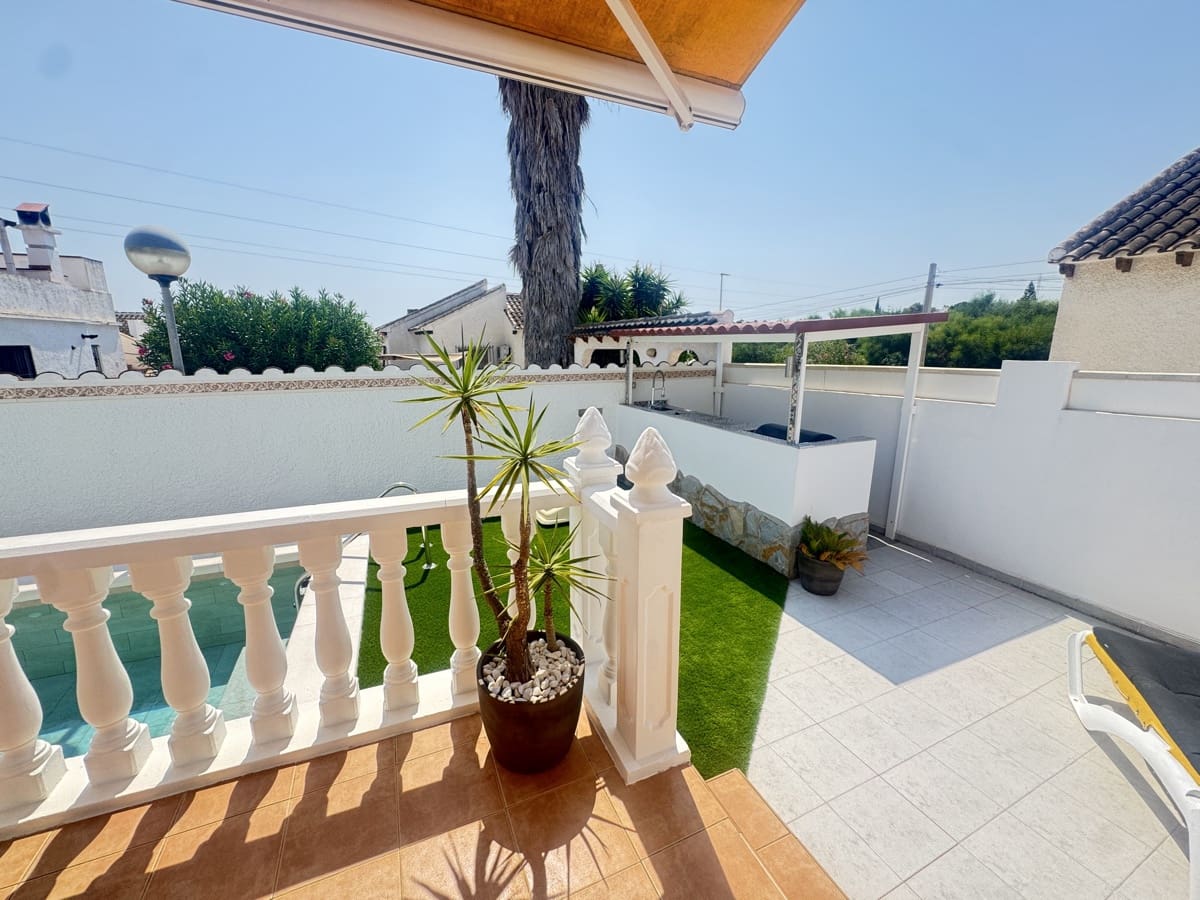 2 makuuhuone Huvila myytävänä paikassa Alicante kaupunki mukana uima-altaan - 299 995 € (Ref: 9856238)