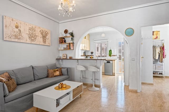 Pareado de 3 habitaciones en Benijófar en venta con piscina - 229.000 € (Ref: 9856267)