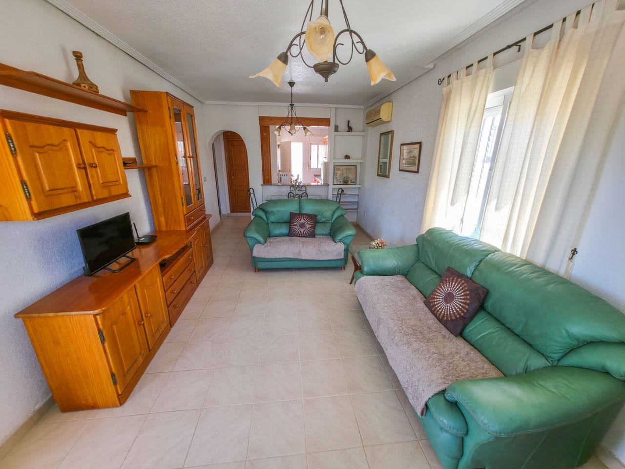 4 soveværelse Villa til salg i Villamartin med swimmingpool garage - € 229.950 (Ref: 9861212)