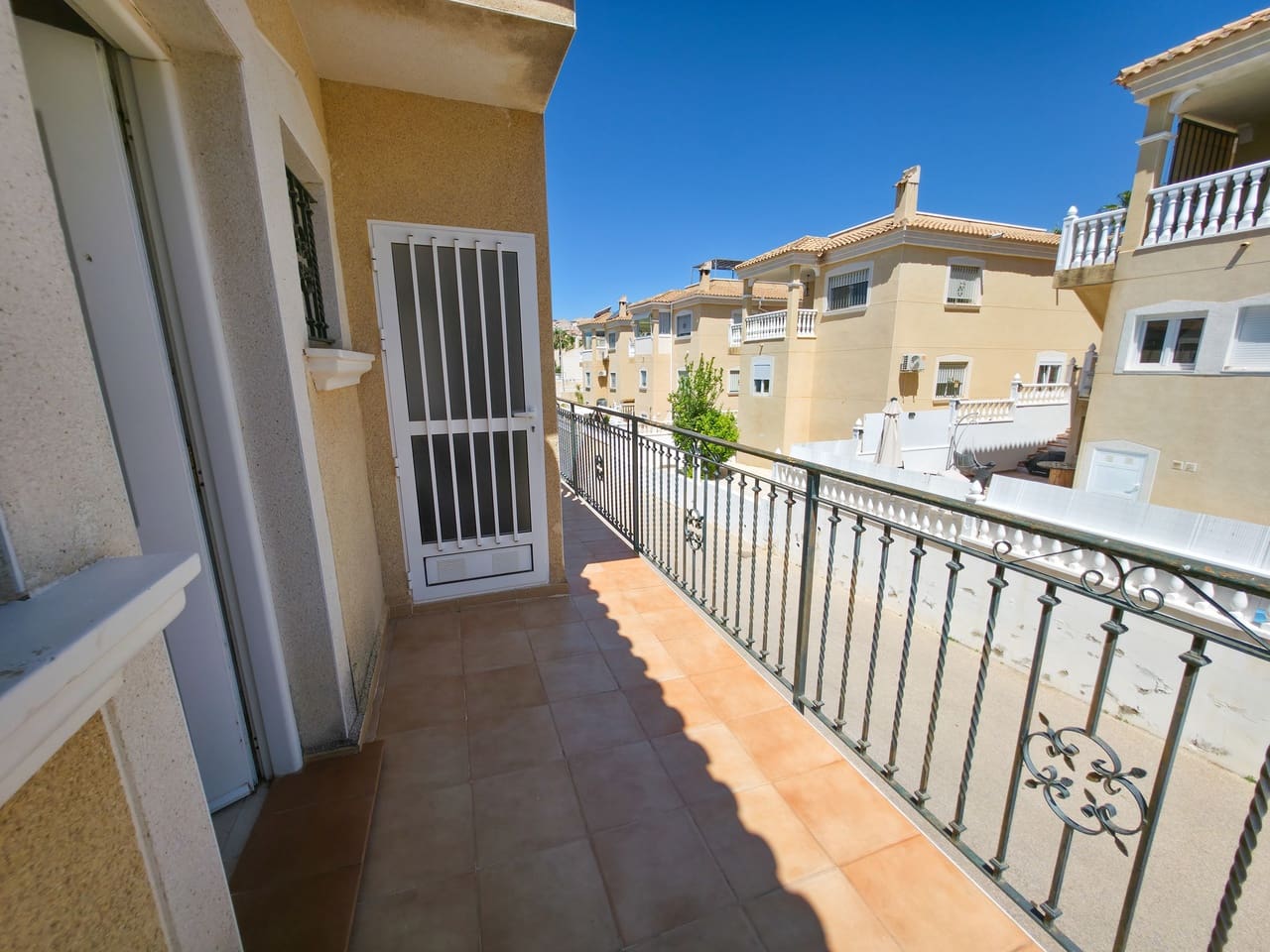 4 soveværelse Villa til salg i Villamartin med swimmingpool garage - € 229.950 (Ref: 9861212)