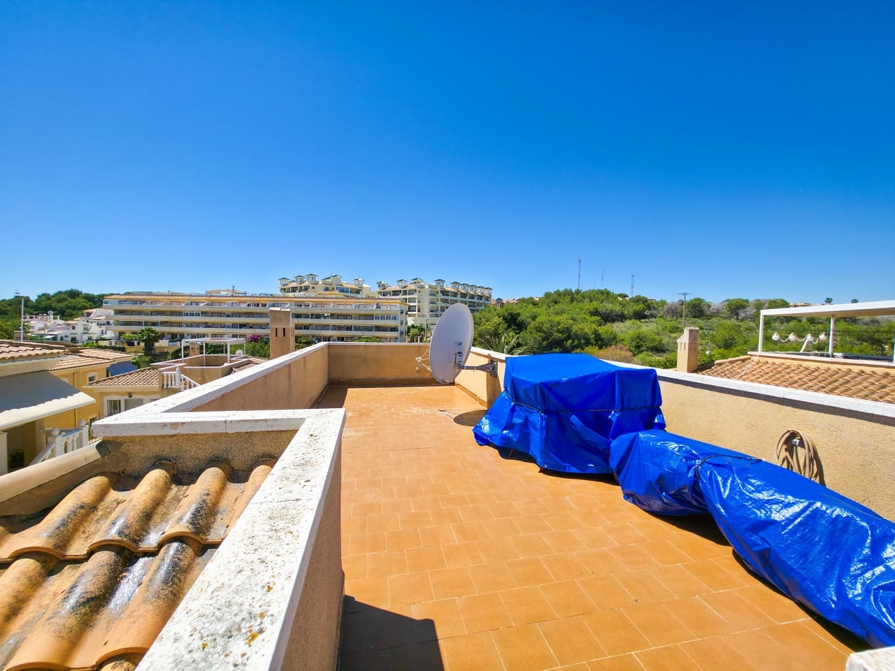 4 soveværelse Villa til salg i Villamartin med swimmingpool garage - € 229.950 (Ref: 9861212)