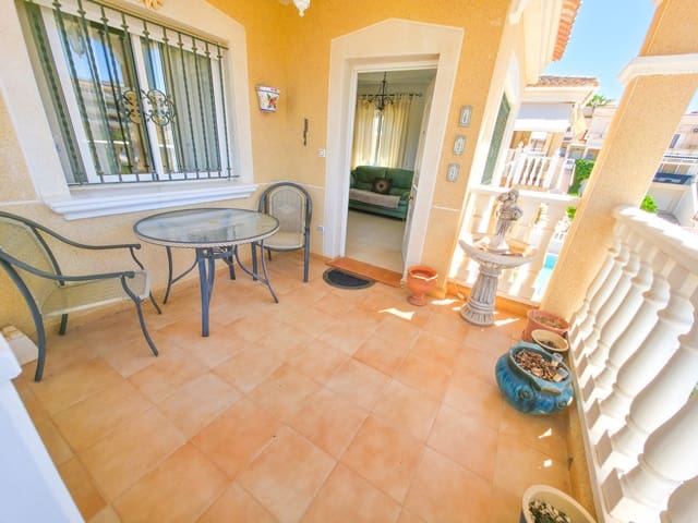 4 soveværelse Villa til salg i Villamartin, Orihuela med swimmingpool garage - € 229.950 (Ref: 9861212)