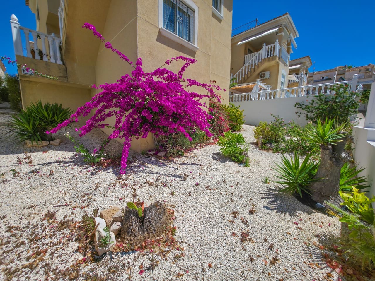 4 soveværelse Villa til salg i Villamartin med swimmingpool garage - € 229.950 (Ref: 9861212)