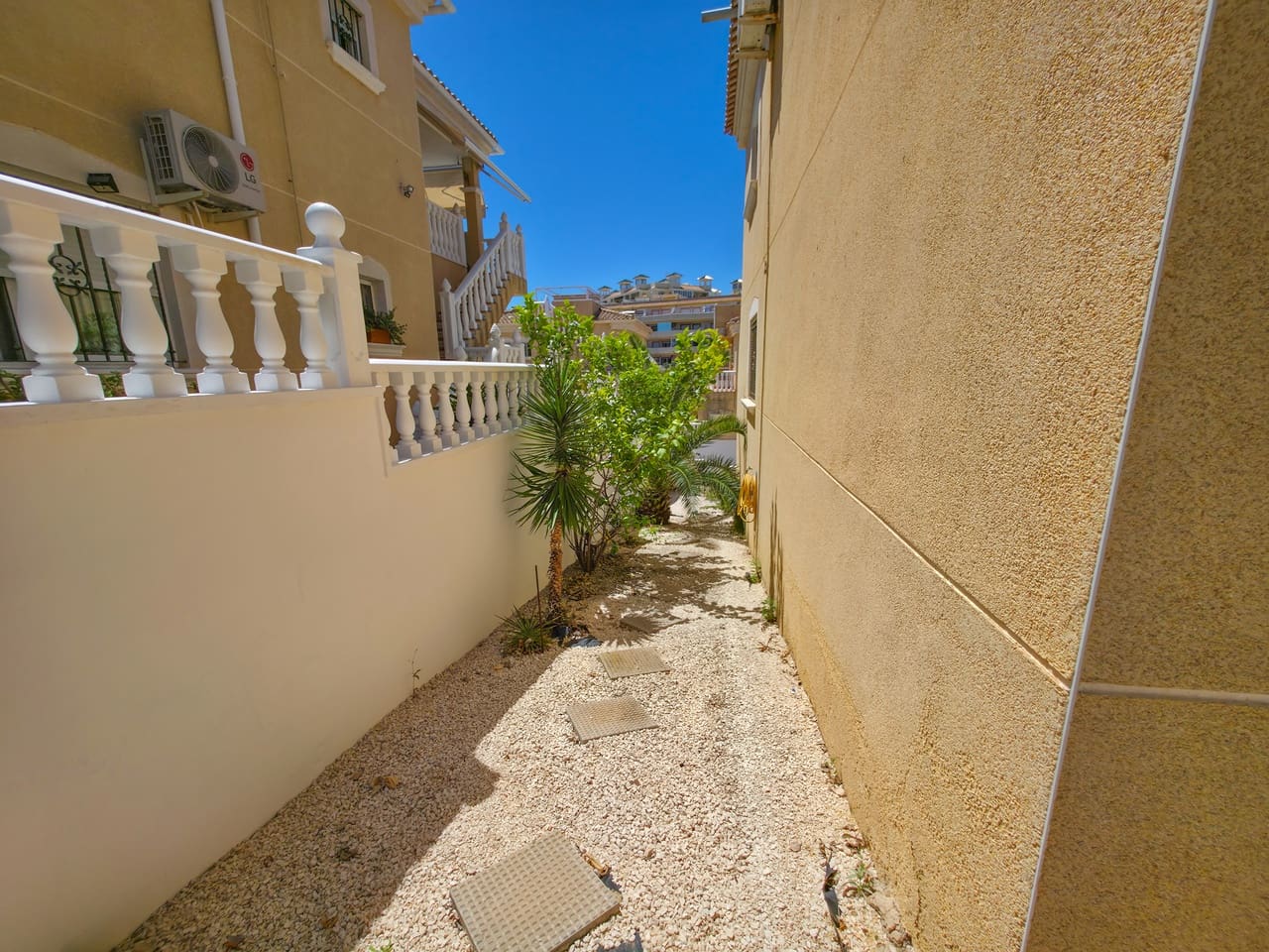 4 soveværelse Villa til salg i Villamartin med swimmingpool garage - € 229.950 (Ref: 9861212)