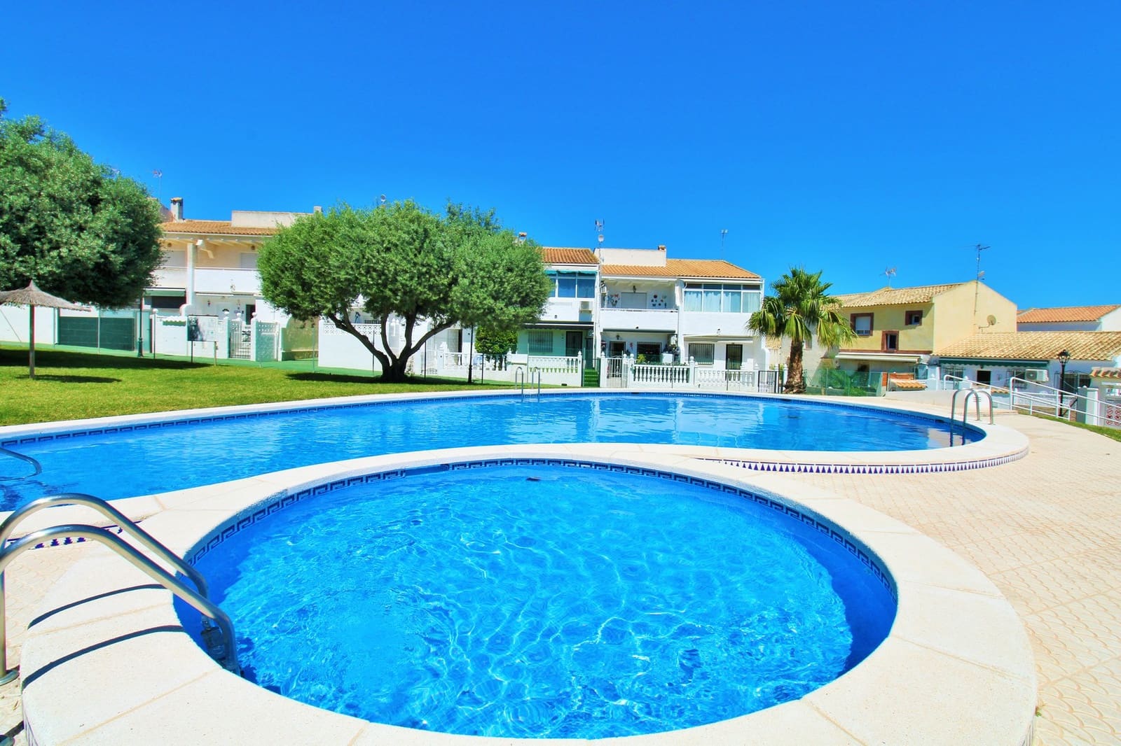 2 bedroom Bungalow for sale in La Florida with pool - € 164,950 (Ref: 9861428)