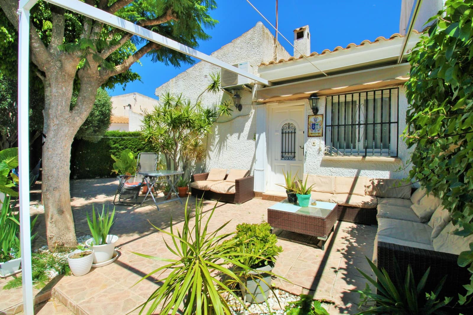 2 bedroom Bungalow for sale in La Florida with pool - € 164,950 (Ref: 9861428)