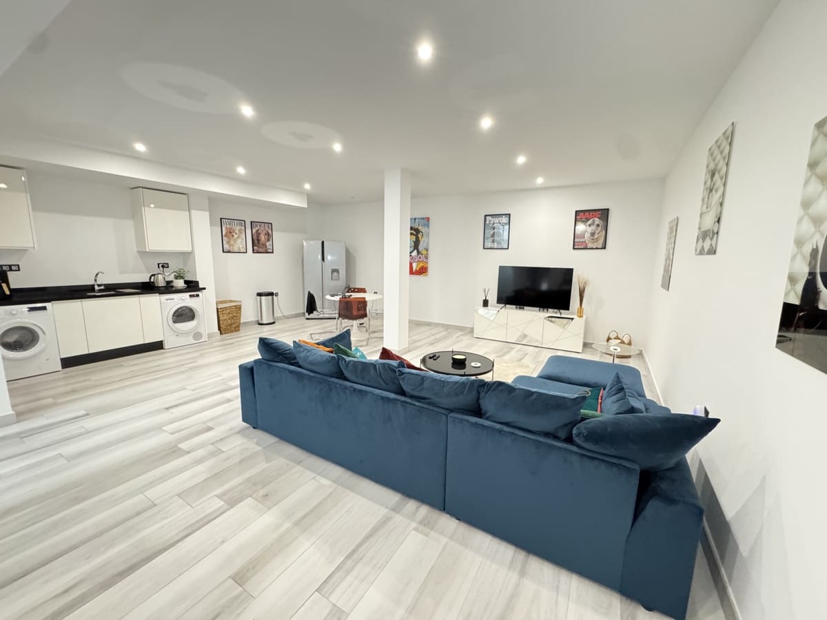 4 slaapkamer Villa te koop in Orihuela Costa met zwembad - € 619.995 (Ref: 9861943)