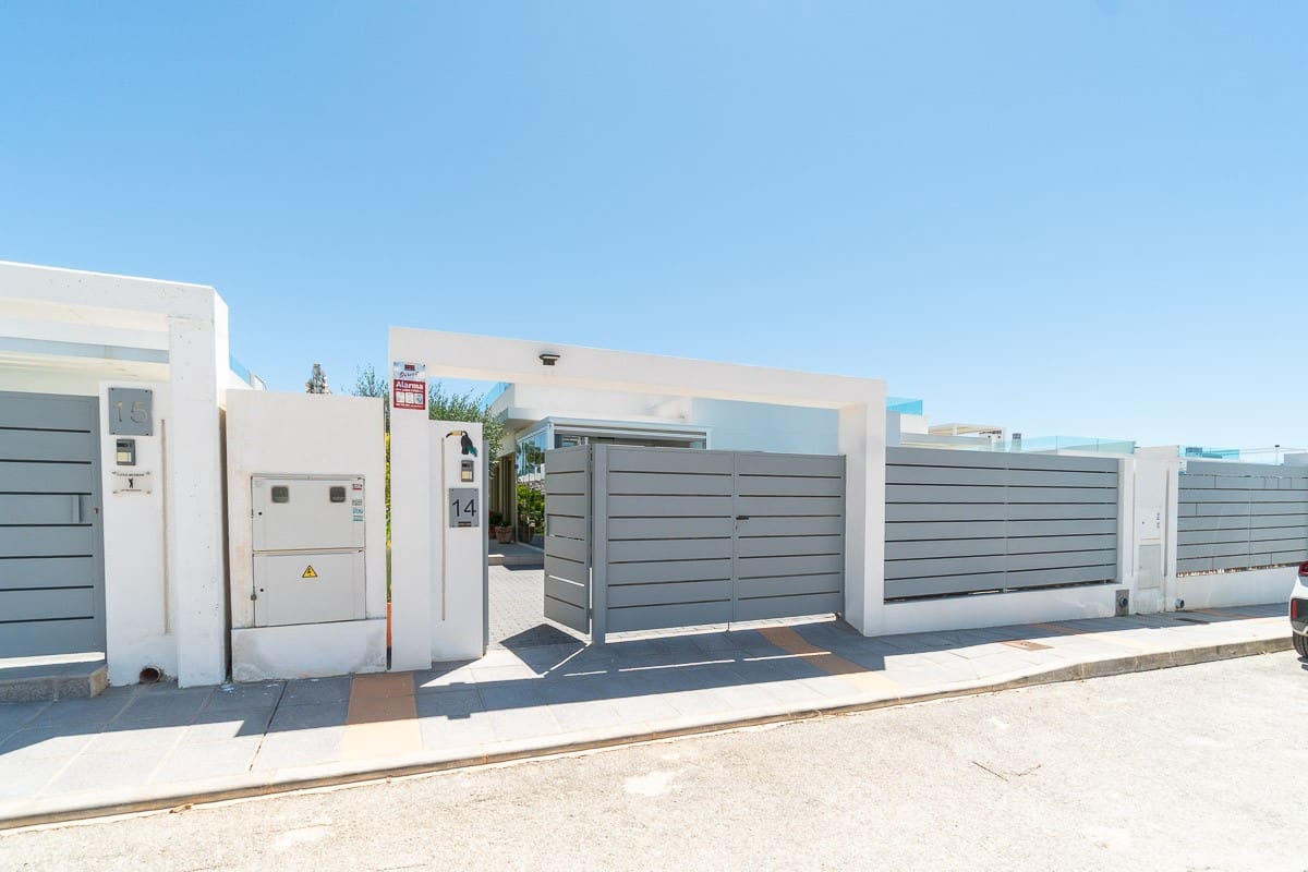 3 sovrum Hus till salu i Vistabella med pool - 425 000 € (Ref: 9870400)