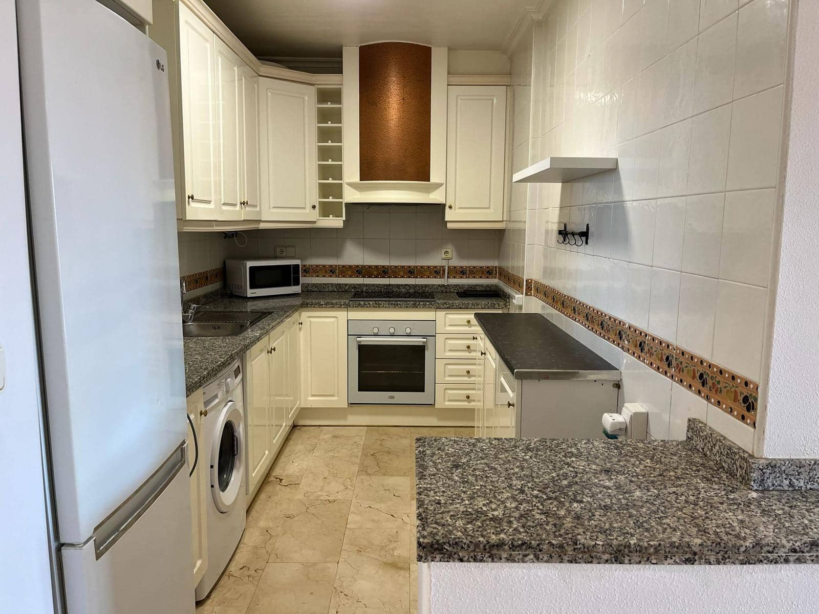 2 soveværelse Lejlighed til salg i Playa Flamenca med swimmingpool - € 189.950 (Ref: 9873882)