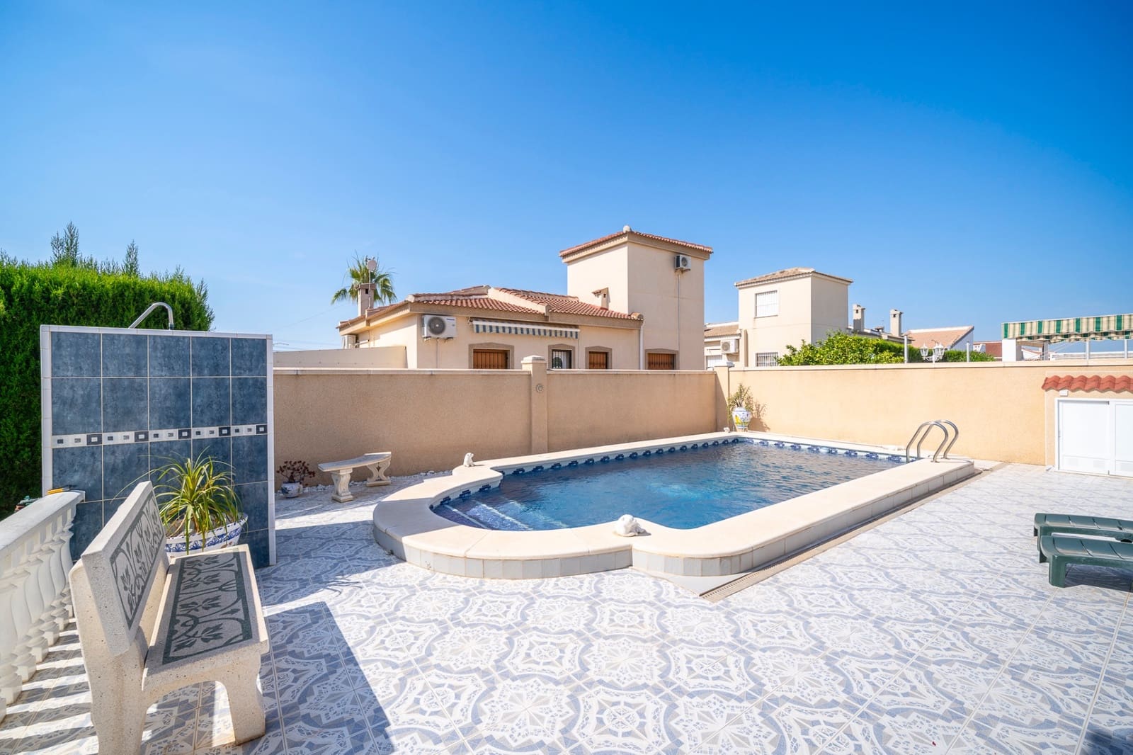 3 bedroom Villa for sale in Ciudad Quesada with pool - € 399,000 (Ref: 9877479)