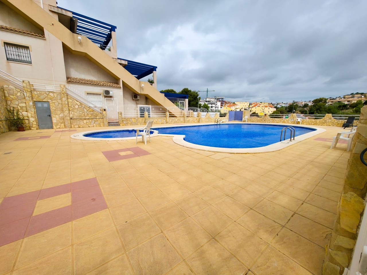 2 soveværelse Lejlighed til salg i Villamartin med swimmingpool garage - € 149.950 (Ref: 9883890)