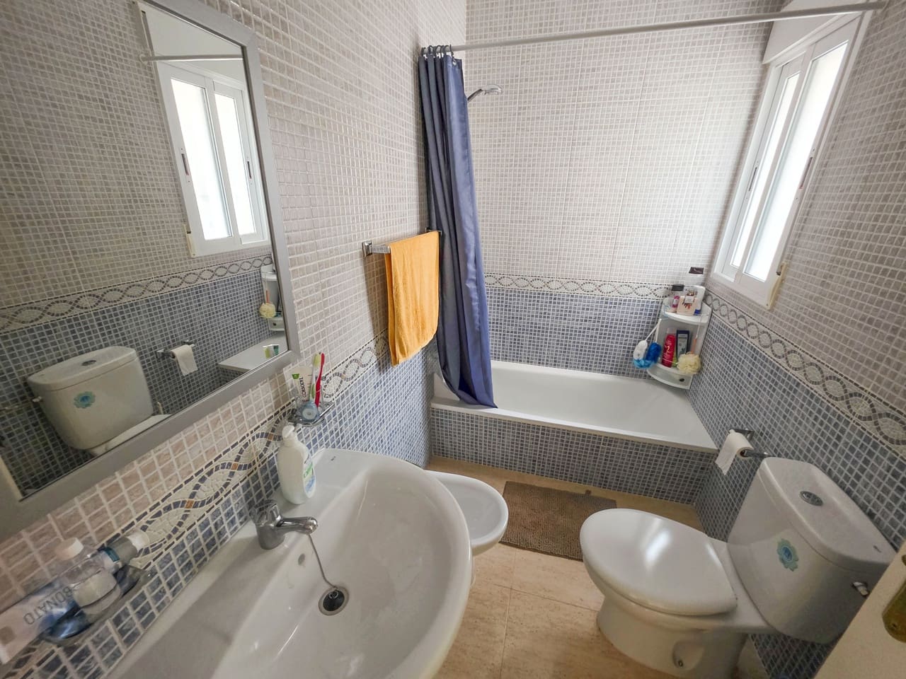 2 soveværelse Lejlighed til salg i Villamartin med swimmingpool garage - € 149.950 (Ref: 9883890)