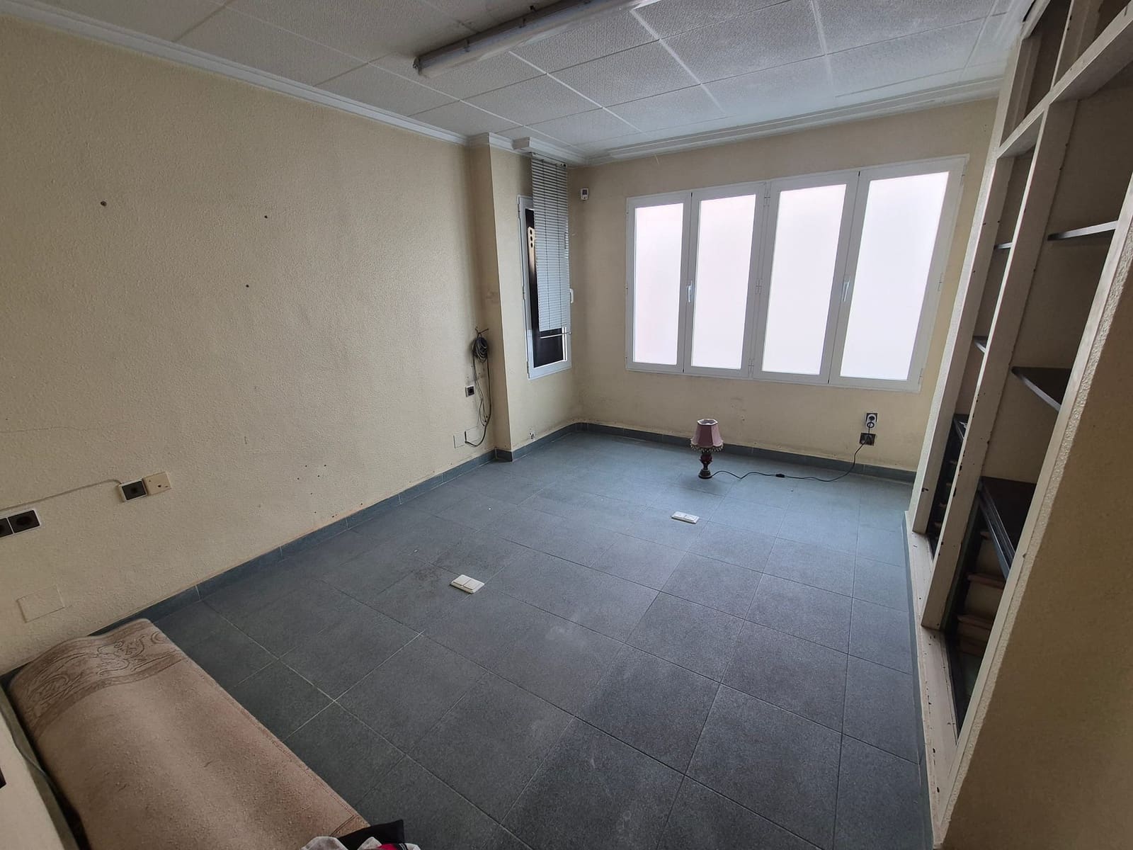 2 sovrum Kommersiell till salu i Torrevieja - 198 000 € (Ref: 9891244)