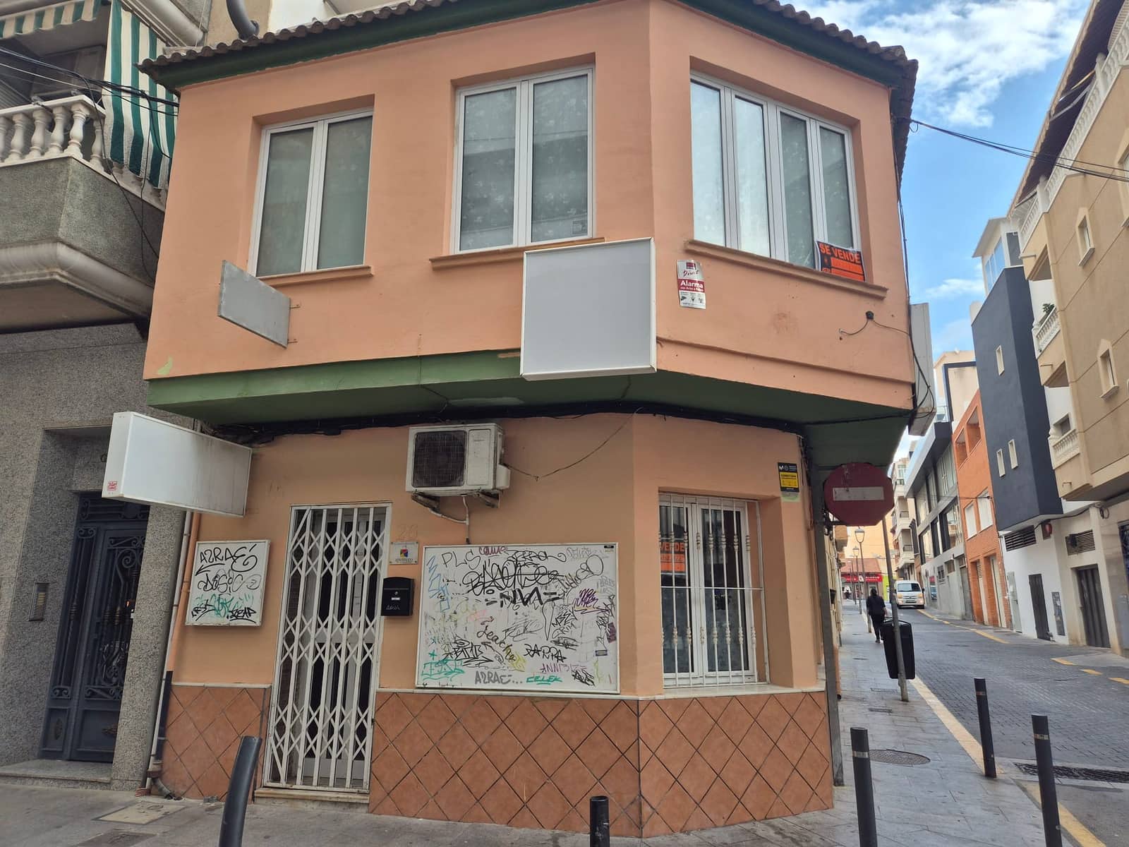2 sovrum Kommersiell till salu i Torrevieja - 198 000 € (Ref: 9891244)