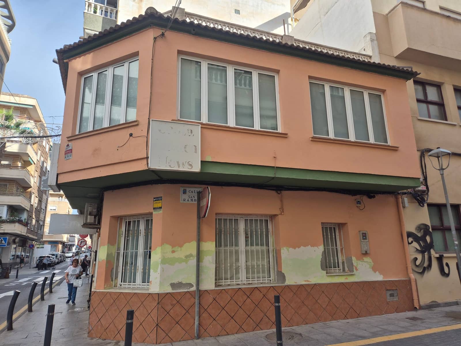 2 sovrum Kommersiell till salu i Torrevieja - 198 000 € (Ref: 9891244)