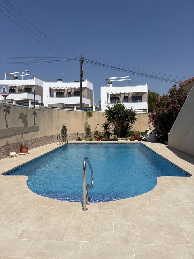 3 sypialnia Willa na sprzedaż w Orihuela Costa z basenem - 385 000 € (Ref: 9891245)