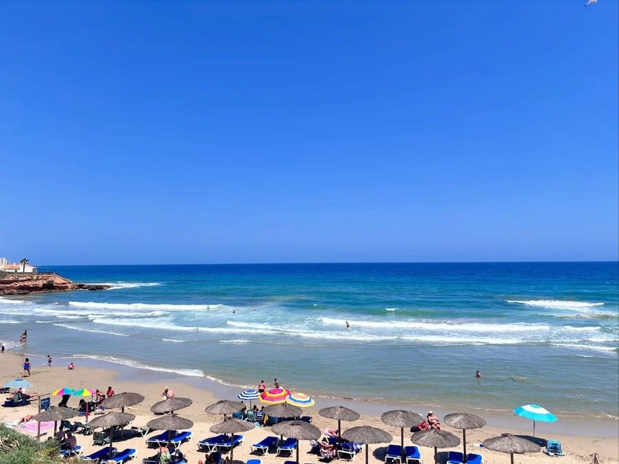 3 sypialnia Willa na sprzedaż w Orihuela Costa z basenem - 385 000 € (Ref: 9891245)