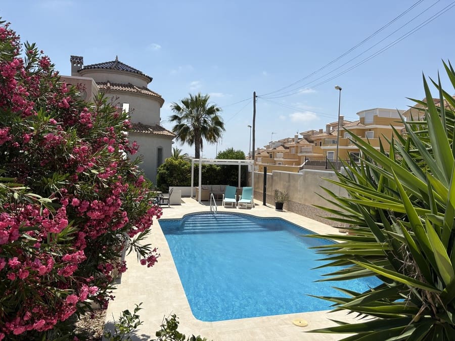 3 sypialnia Willa na sprzedaż w Orihuela Costa z basenem - 385 000 € (Ref: 9891245)