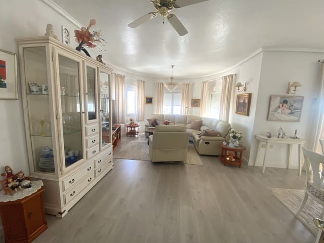 3 Zimmer Villa zu verkaufen in Ciudad Quesada, Rojales mit Pool Garage - 495.000 € (Ref: 9891246)