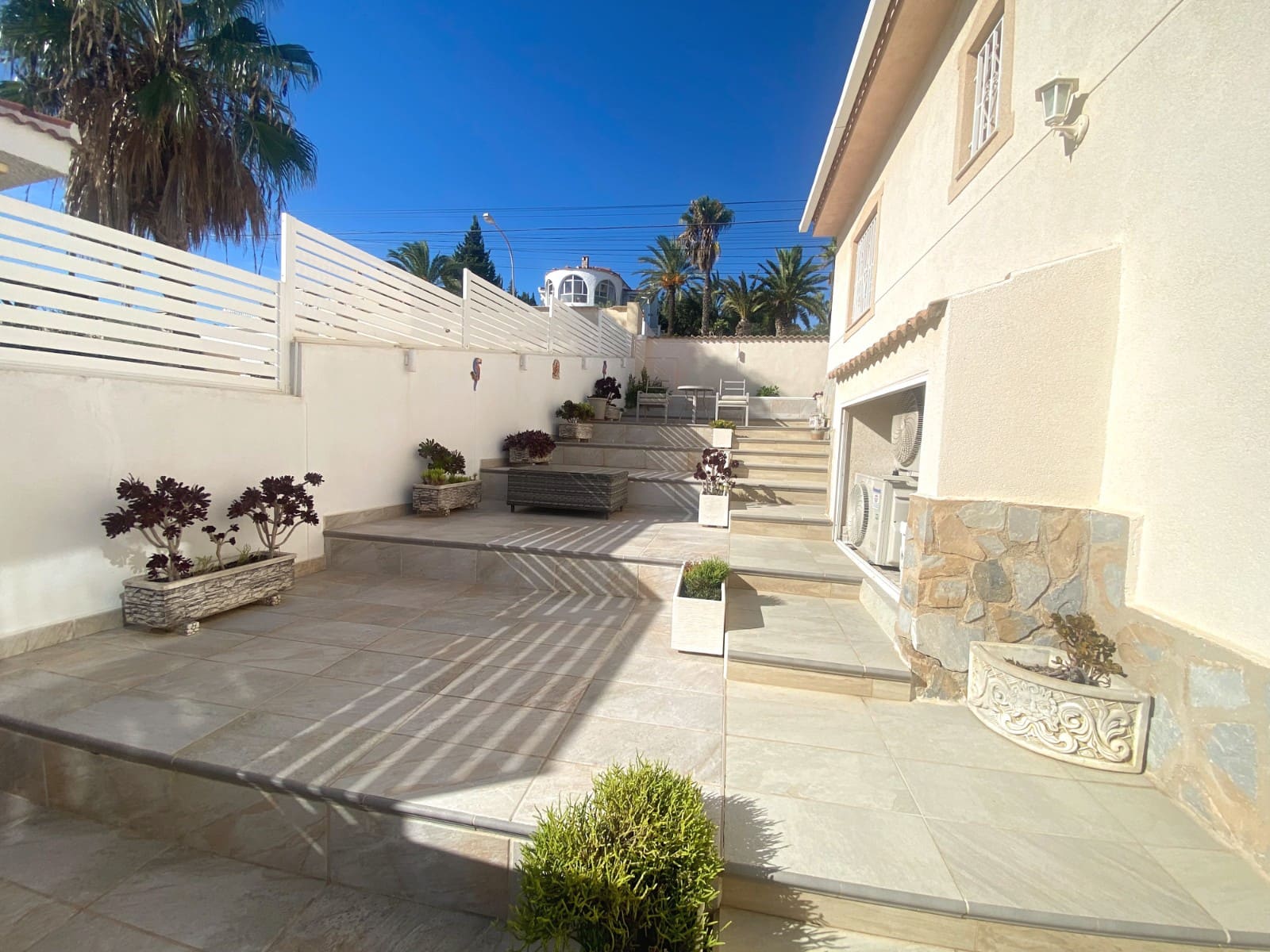 3 Zimmer Villa zu verkaufen in Ciudad Quesada mit Pool Garage - 495.000 € (Ref: 9891246)