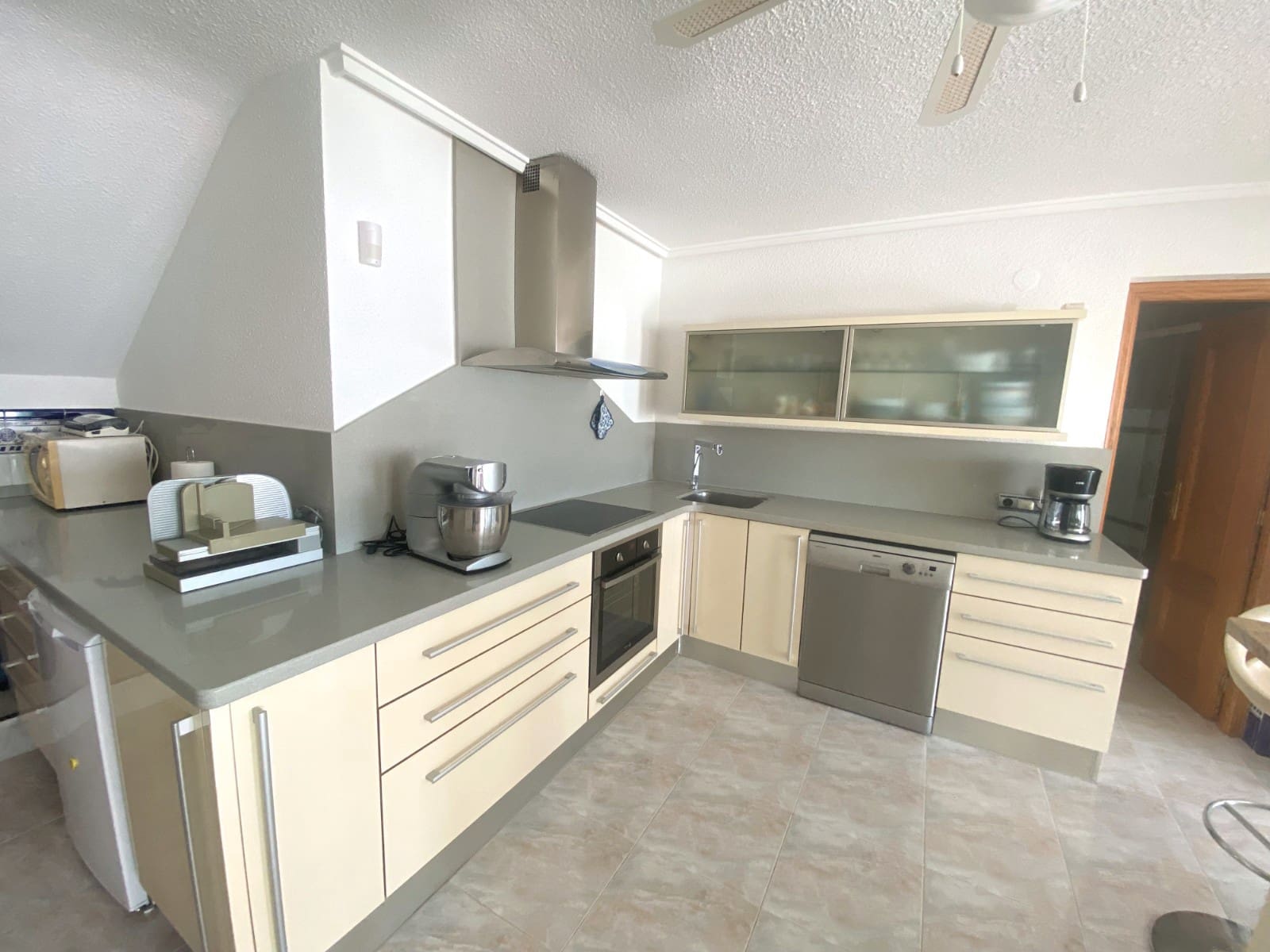 3 Zimmer Villa zu verkaufen in Ciudad Quesada mit Pool Garage - 495.000 € (Ref: 9891246)