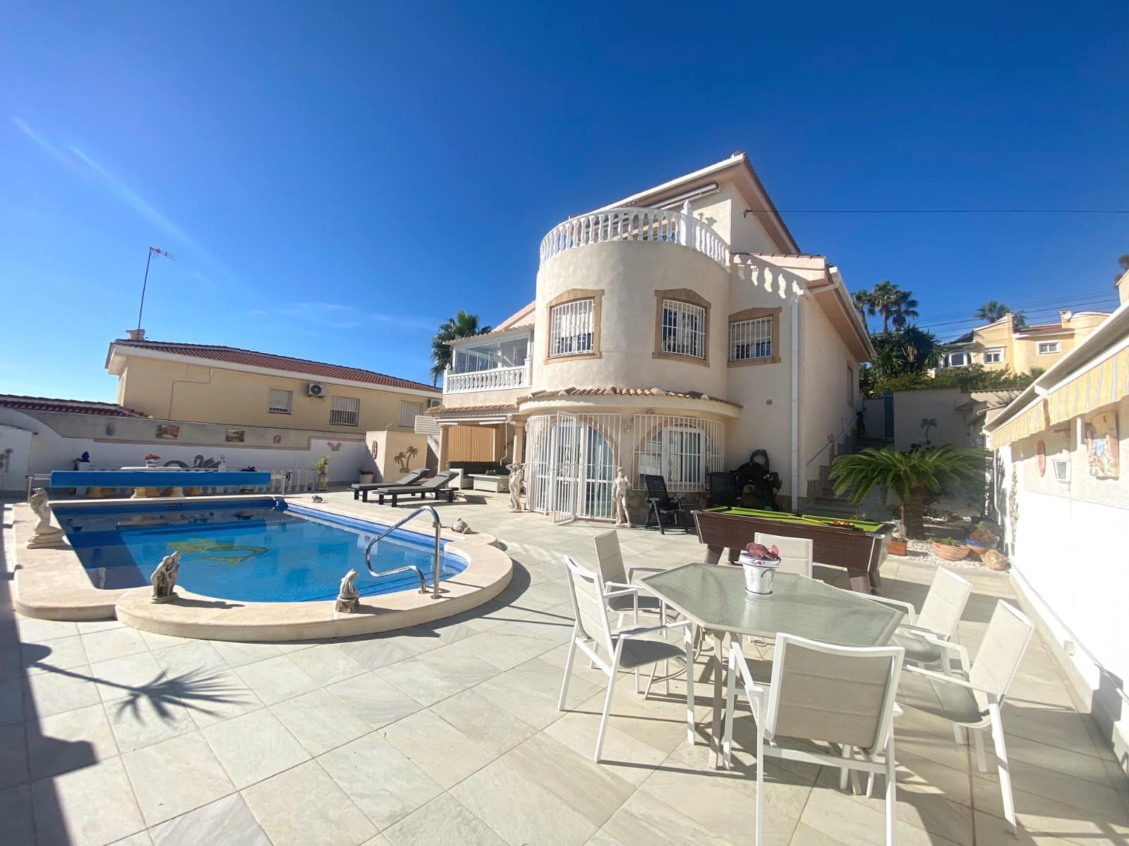 3 Zimmer Villa zu verkaufen in Ciudad Quesada mit Pool Garage - 495.000 € (Ref: 9891246)