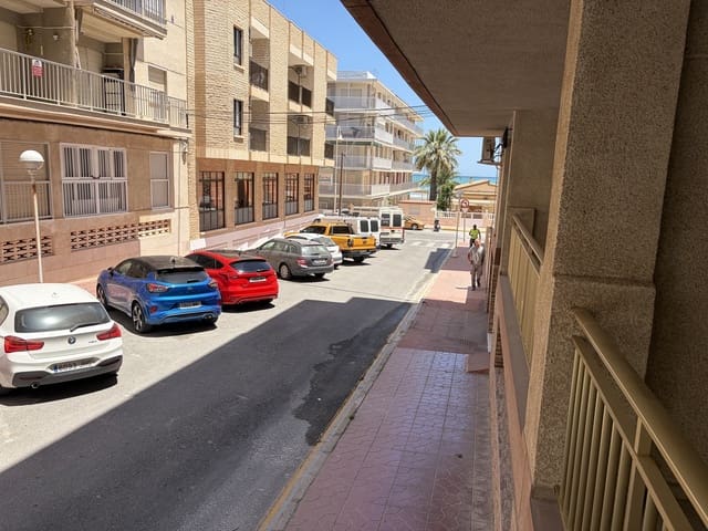 3 bedroom Apartment for sale in Guardamar del Segura with garage - € 224,950 (Ref: 9892991)
