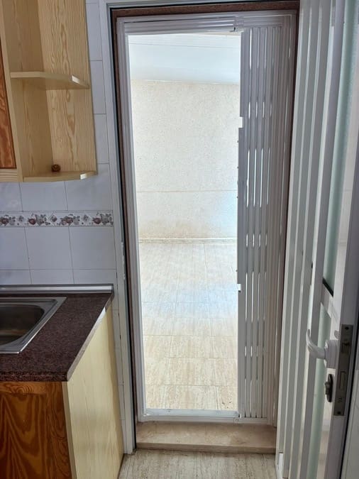 2 soveværelse Lejlighed til salg i Villamartin med swimmingpool garage - € 135.000 (Ref: 9900818)