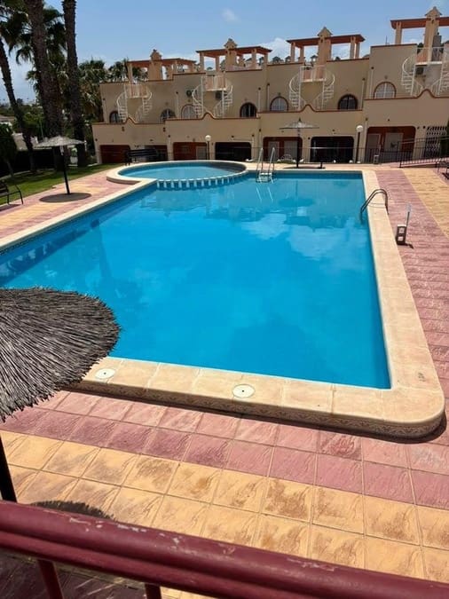 2 soveværelse Lejlighed til salg i Villamartin med swimmingpool garage - € 135.000 (Ref: 9900818)