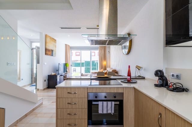 3 slaapkamer Villa te koop in Ciudad Quesada, Rojales met zwembad - € 399.000 (Ref: 9917593)