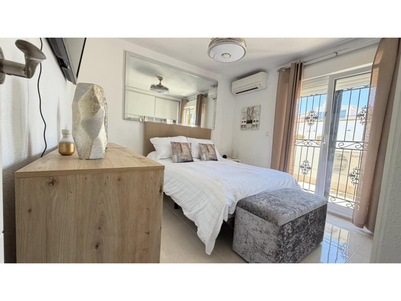 3 makuuhuone Omakotitalo myytävänä paikassa Orihuela mukana uima-altaan - 220 000 € (Ref: 9940050)