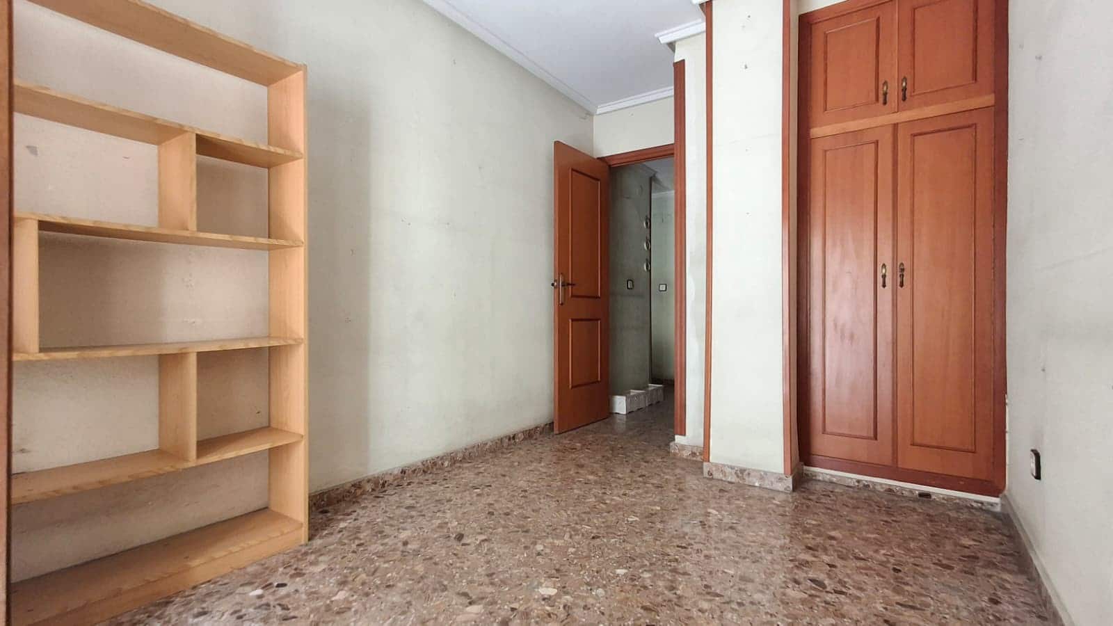 4 bedroom Apartment for sale in Orihuela - € 220,000 (Ref: 9942894)