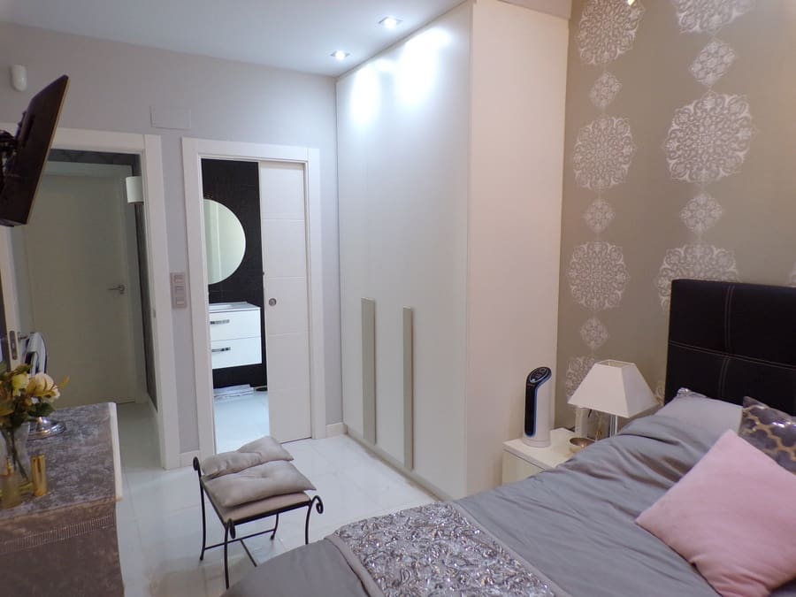 3 makuuhuone Huvila myytävänä paikassa Villamartin mukana uima-altaan - 435 000 € (Ref: 9942912)
