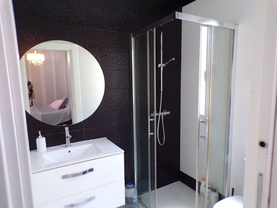 3 makuuhuone Huvila myytävänä paikassa Villamartin mukana uima-altaan - 435 000 € (Ref: 9942912)