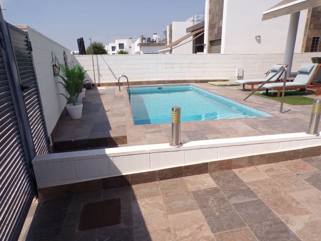 3 makuuhuone Huvila myytävänä paikassa Villamartin, Orihuela mukana uima-altaan - 435 000 € (Ref: 9942912)