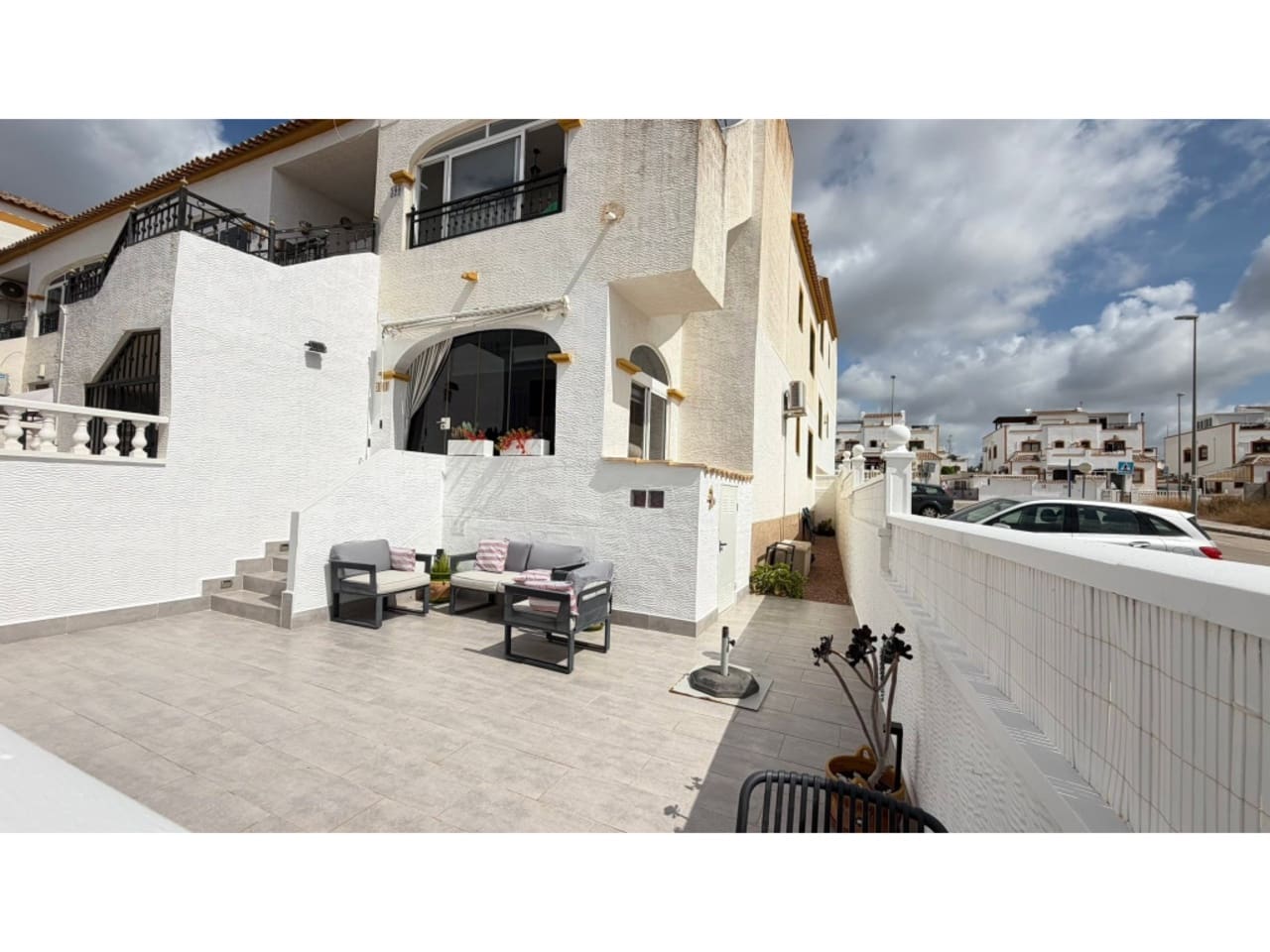2 soveværelse Lejlighed til salg i Entre Naranjos med swimmingpool - € 149.900 (Ref: 9943197)