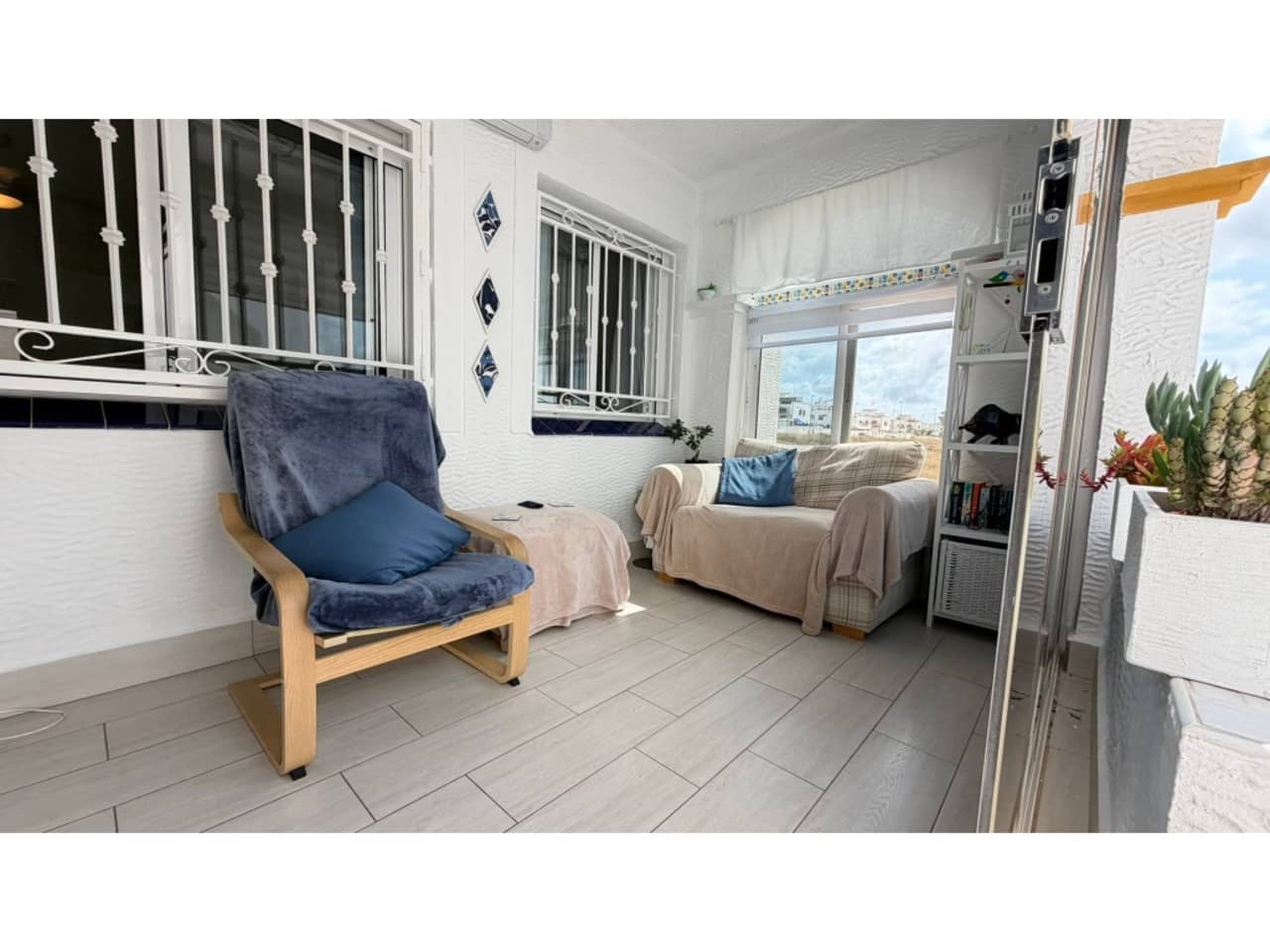 2 soveværelse Lejlighed til salg i Entre Naranjos med swimmingpool - € 149.900 (Ref: 9943197)