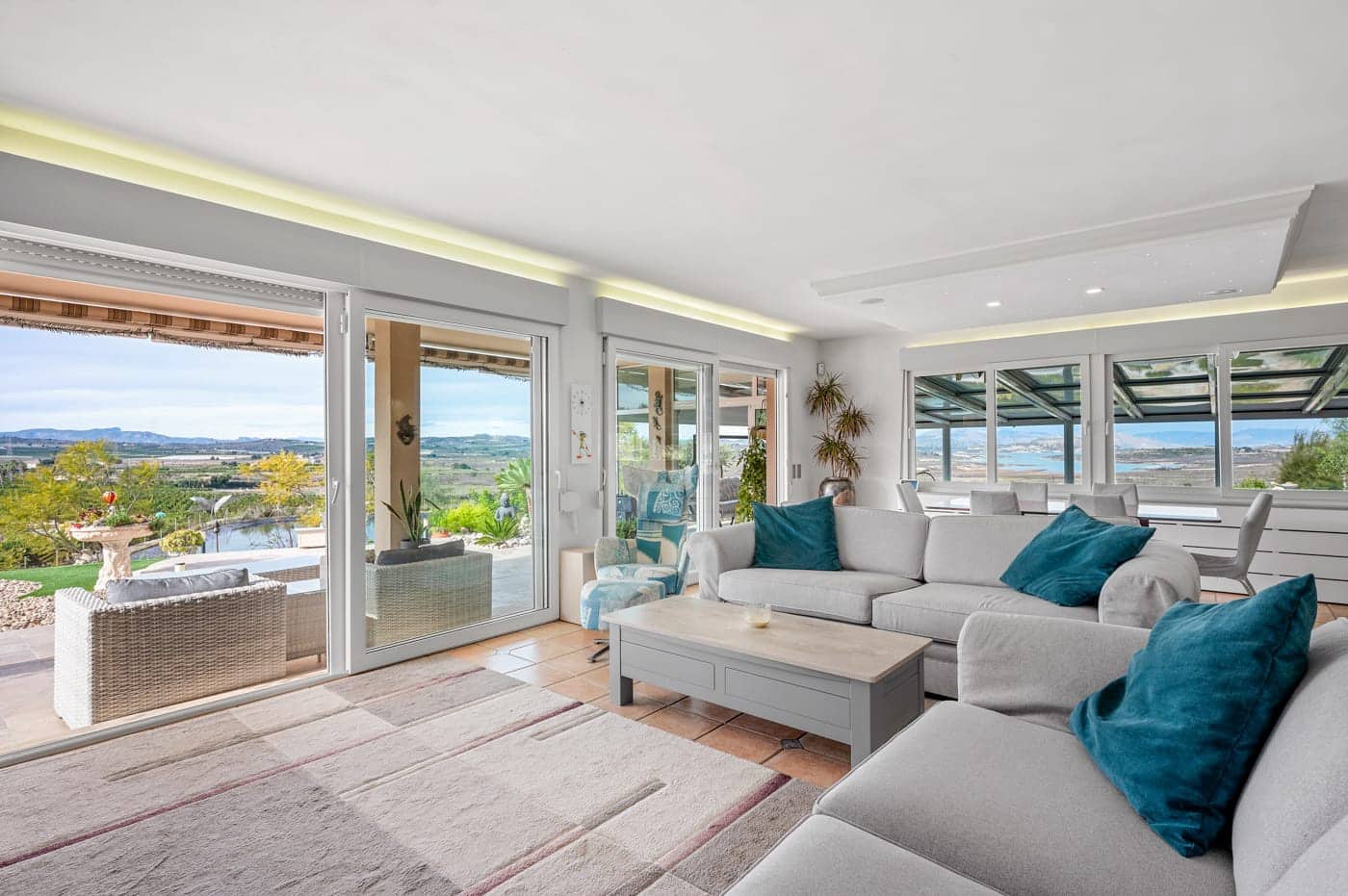 4 soveværelse Finca/Landehus til salg i Torremendo med swimmingpool - € 999.000 (Ref: 9953263)
