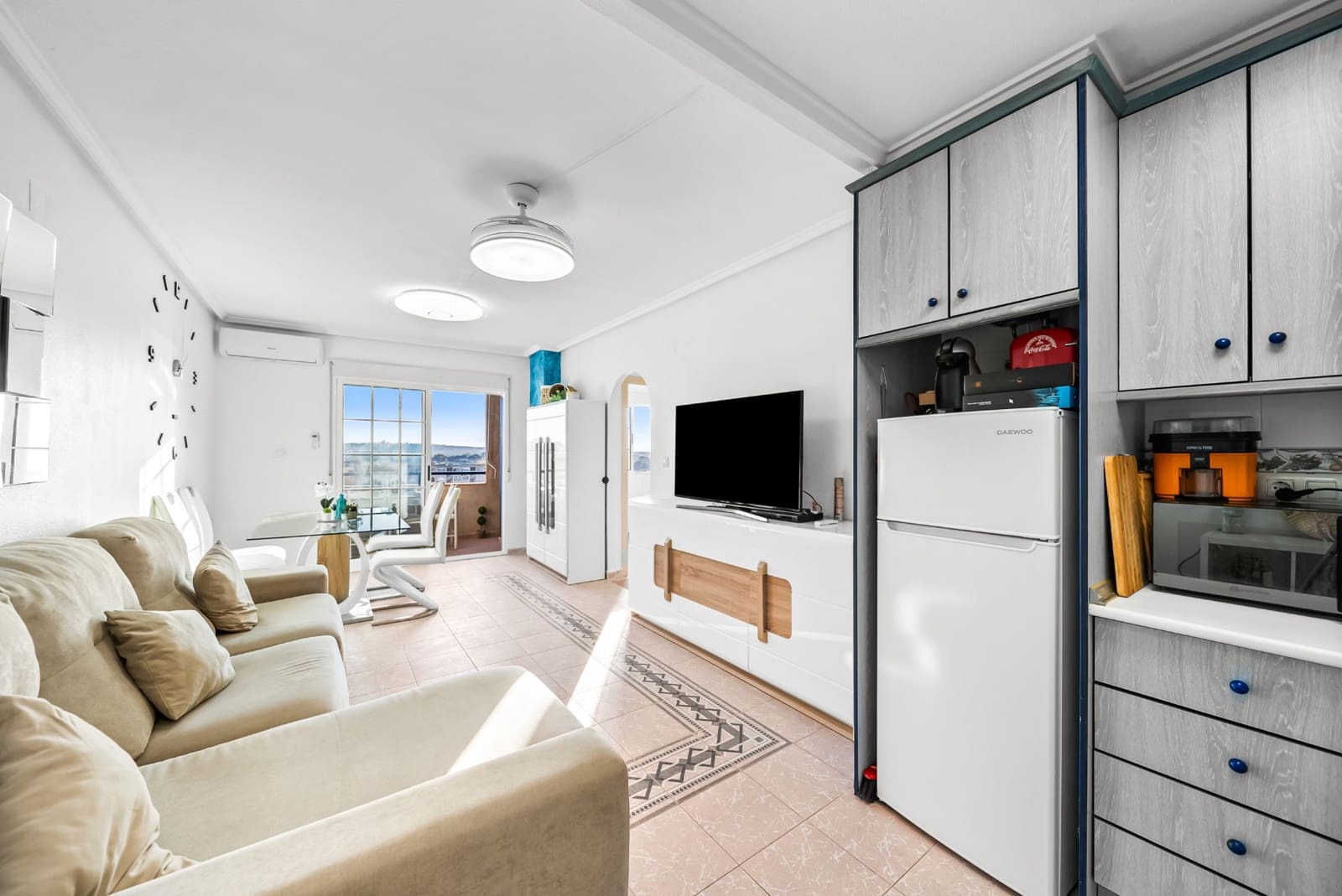 2 makuuhuone Bungalow myytävänä paikassa Torrevieja mukana uima-altaan - 172 900 € (Ref: 9953269)