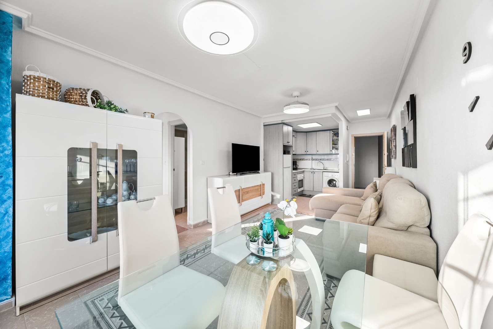 2 makuuhuone Bungalow myytävänä paikassa Torrevieja mukana uima-altaan - 172 900 € (Ref: 9953269)