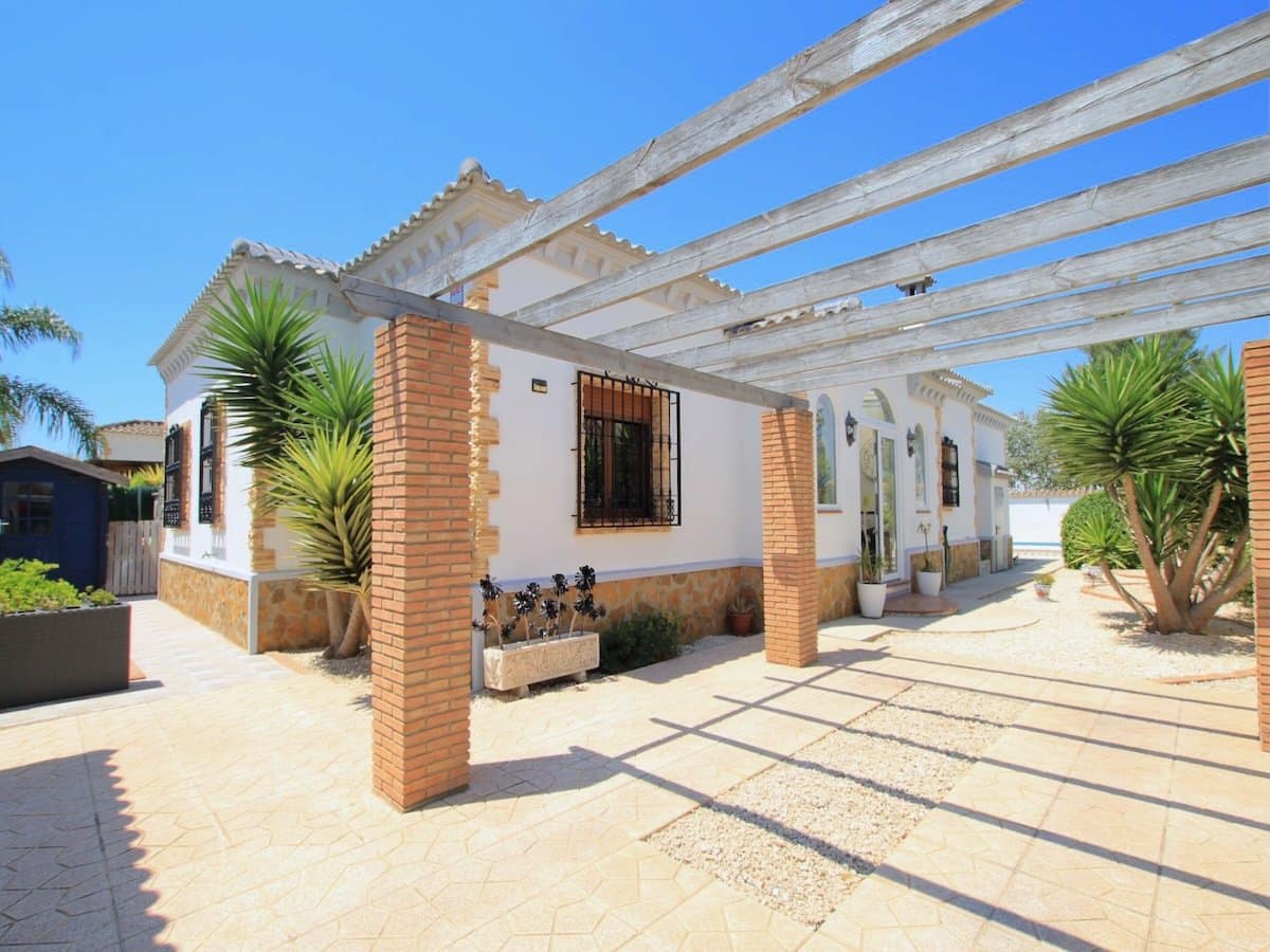 3 soveværelse Villa til salg i Formentera del Segura med swimmingpool - € 425.000 (Ref: 9953271)