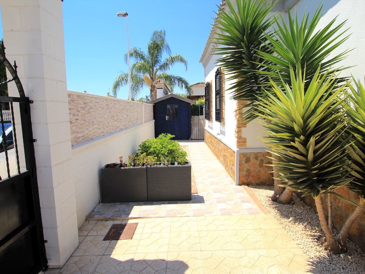 3 soveværelse Villa til salg i Formentera del Segura med swimmingpool - € 425.000 (Ref: 9953271)