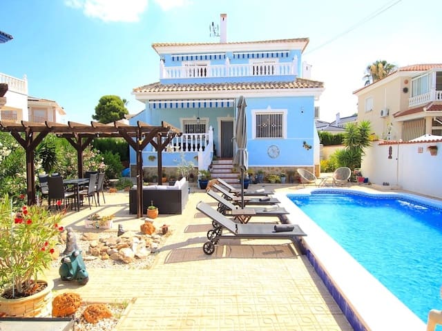 5 Zimmer Villa zu verkaufen in Ciudad Quesada, Rojales mit Pool - 525.000 € (Ref: 9953281)