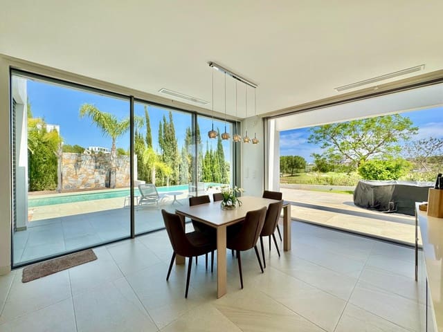 3 bedroom Villa for sale in Orihuela with pool - € 1,390,000 (Ref: 9959147)