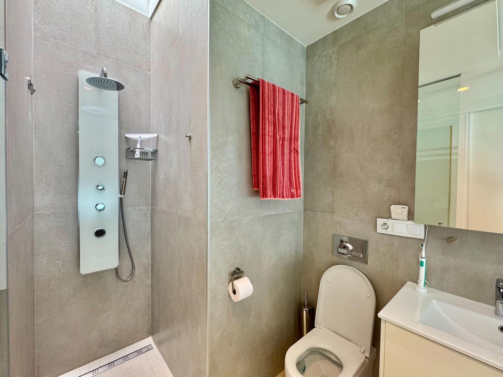3 Zimmer Villa zu verkaufen in San Miguel de Salinas mit Pool Garage - 399.000 € (Ref: 9959160)