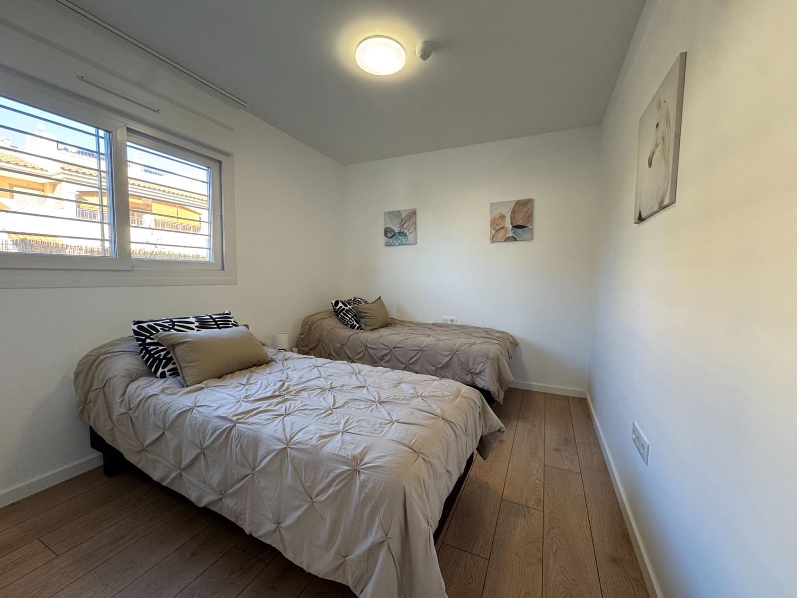 Apartamento de 2 habitaciones en Pilar de la Horadada en venta con piscina garaje - 300.000 € (Ref: 9959166)