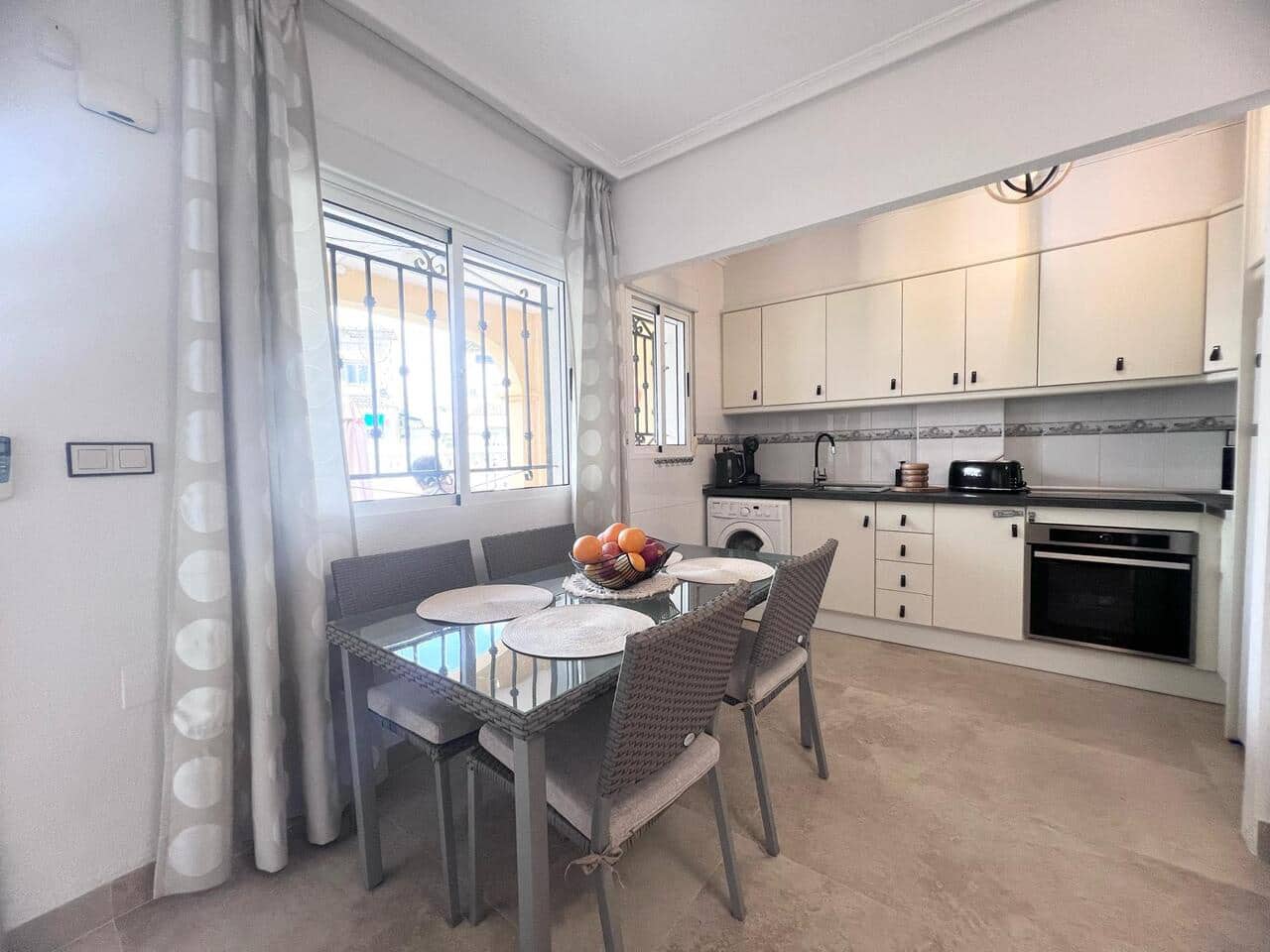2 soverom Leilighet til salgs i Los Altos med svømmebasseng - € 159 000 (Ref: 9961207)