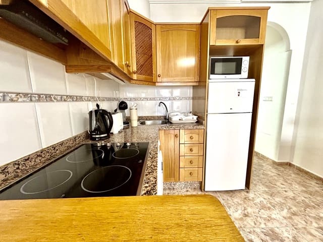 Apartamento de 2 habitaciones en Cabo Roig, Orihuela en venta con piscina garaje - 230.000 € (Ref: 9964345)