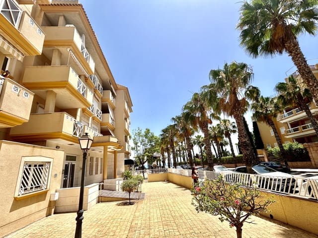 Apartamento de 2 habitaciones en Cabo Roig, Orihuela en venta con piscina garaje - 230.000 € (Ref: 9964345)